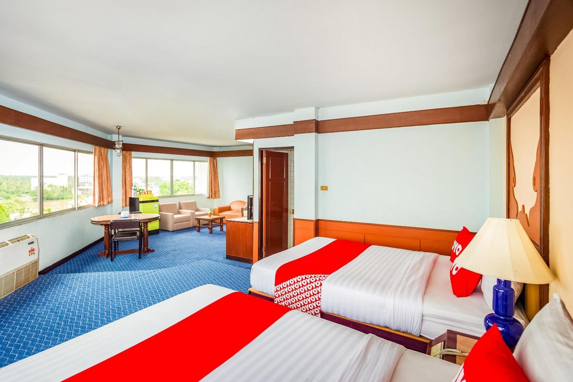 Oyo 441 Grand Thara Hotel Surat Thani Eksteriør billede