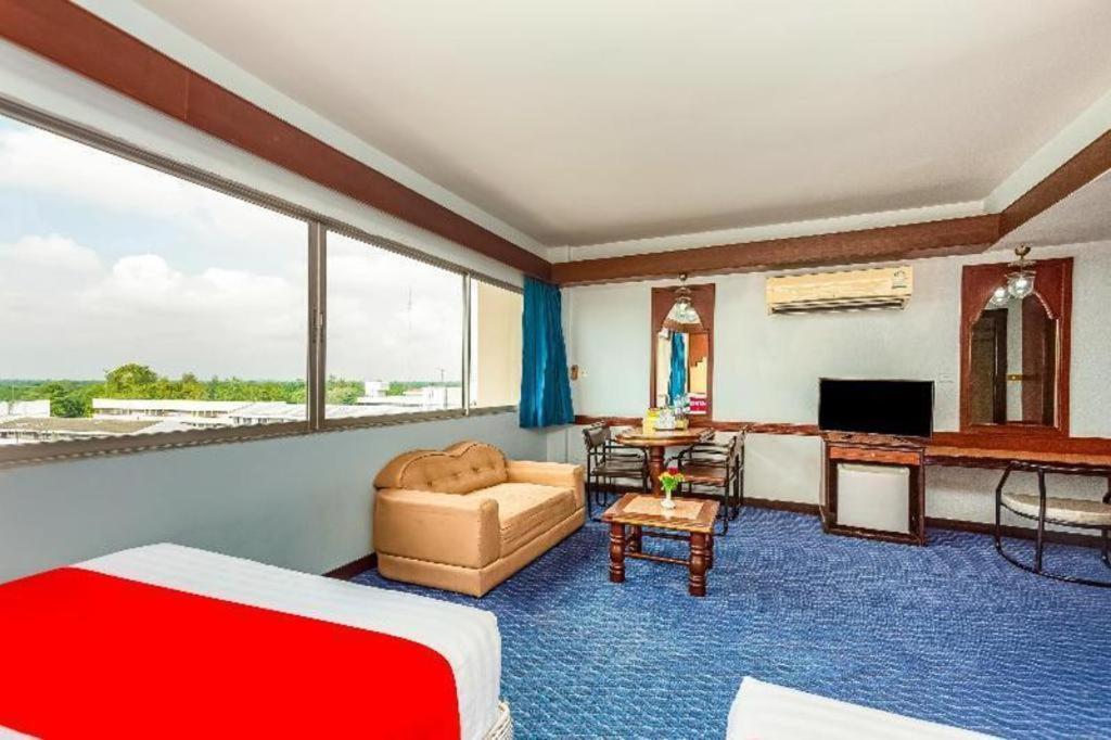 Oyo 441 Grand Thara Hotel Surat Thani Eksteriør billede