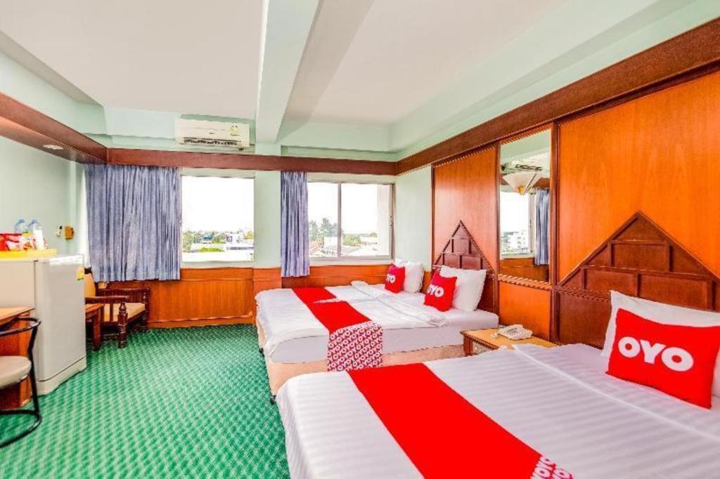 Oyo 441 Grand Thara Hotel Surat Thani Eksteriør billede