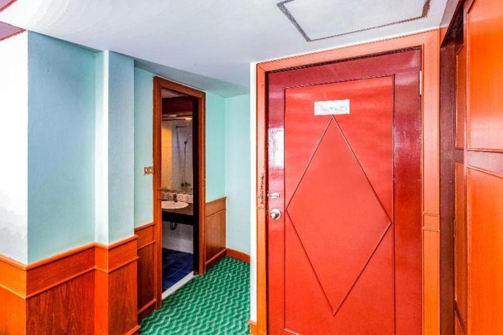 Oyo 441 Grand Thara Hotel Surat Thani Eksteriør billede