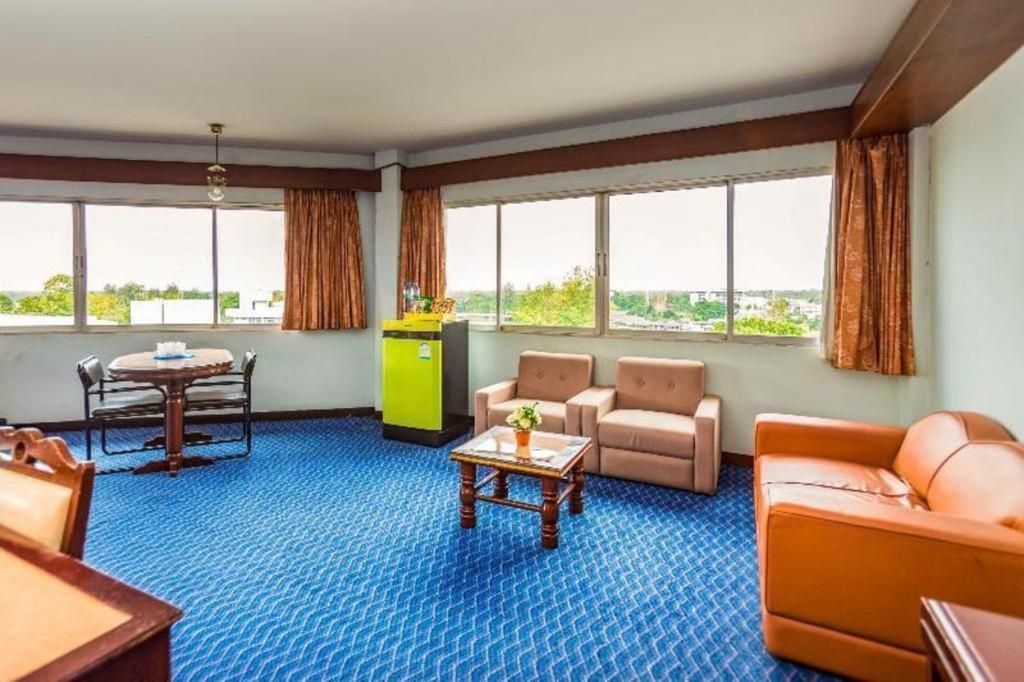 Oyo 441 Grand Thara Hotel Surat Thani Eksteriør billede